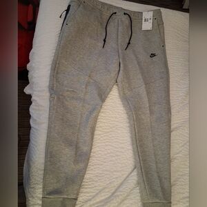 Nike Tech Men's XXL Fleece Joggers NWT